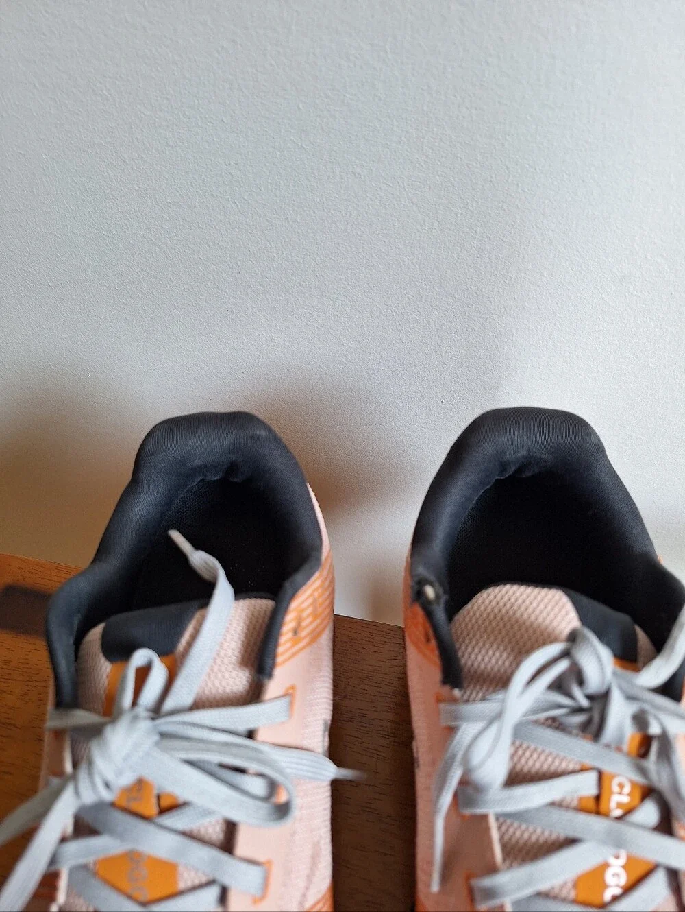 On Running  Cloudgo Women's Rose Magnet Size 7.5